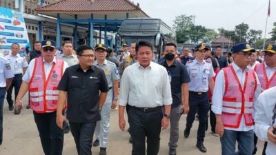 Direktur Hubungan Kelembagaan Jasa Raharja Bersama Menteri Perhubungan Cek Kondisi Arus Balik Lebaran 2023 di Sumatera Selatan