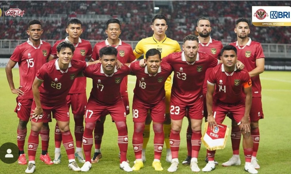 Para pemain Timnas Indonesia bersiap melawan Turkmenistan.