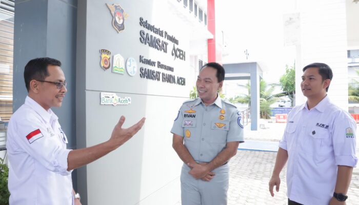 Gelar Safari Ramadhan, Rivan A. Purwantono Ungkapkan Standar Pelayanan Samsat Sudah Bertransformasi, Cepat dan Nyaman