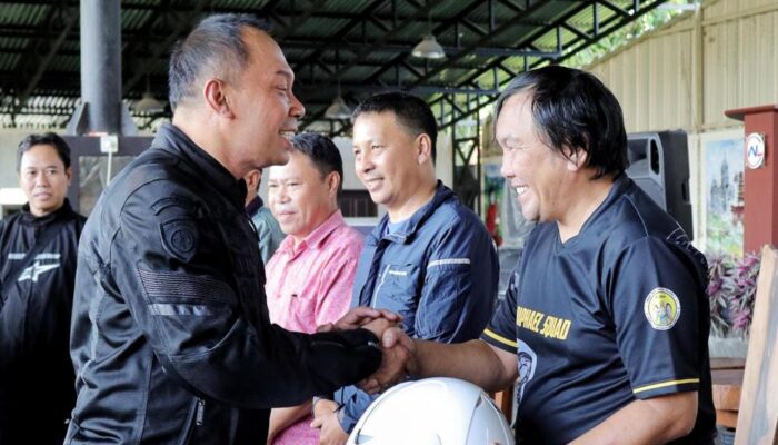 Jasa Raharja Bersama Komunitas Motor Tomohon Gelar Safety Riding dan Pembersihan Rambu Lalu Lintas