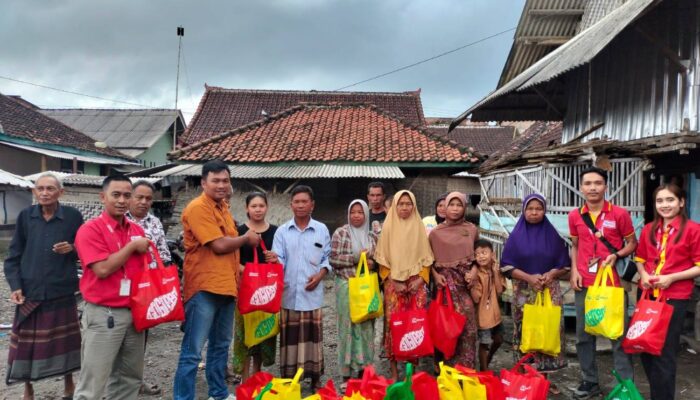 Alfamart Salurkan Bantuan untuk Warga Terdampak Bencana Alam di Lombok Tengah