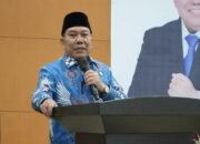 Anggota Komisi IX DPR RI, H Muazzim Akbar, memaparkan program MBG kepada warga Kecamatan Ampenan, Kota Mataram, NTB.