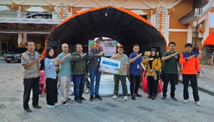 Pelindo Lembar Salurkan Bantuan untuk Korban Banjir di Mataram