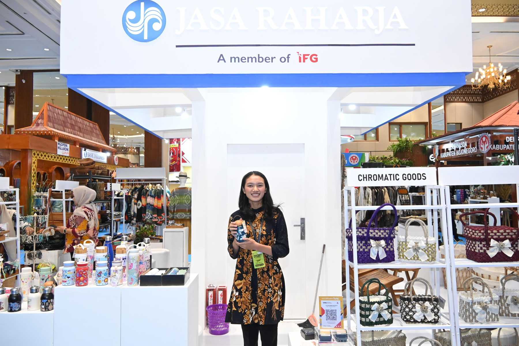 Jasa Raharja Dampingi UMKM Binaan di Ajang INACRAFT 2025, Dukung Promosi Hingga Pasar Global.