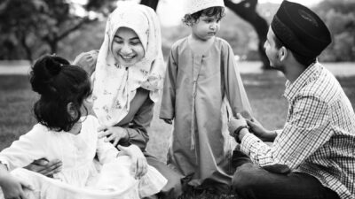 Hati Lembut, Otak Kritis: Ini 5 Cara Jitu Mendidik Anak Secara Islami yang Siap Hadapi Zaman