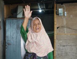 PLN Nyalakan Listrik untuk 136 Warga Tidak Mampu melalui Program Light Up The Dream