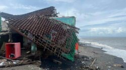 Pertamina IT Ampenan Salurkan Bantuan Bencana di Lombok.