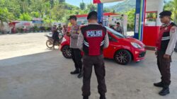 Polsek Sekotong Intensifkan Patroli Dialogis di SPBU Sayong, Pastikan Warga Aman dari Ancaman Kriminalitas