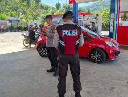 Polsek Sekotong Intensifkan Patroli Dialogis di SPBU Sayong, Pastikan Warga Aman dari Ancaman Kriminalitas