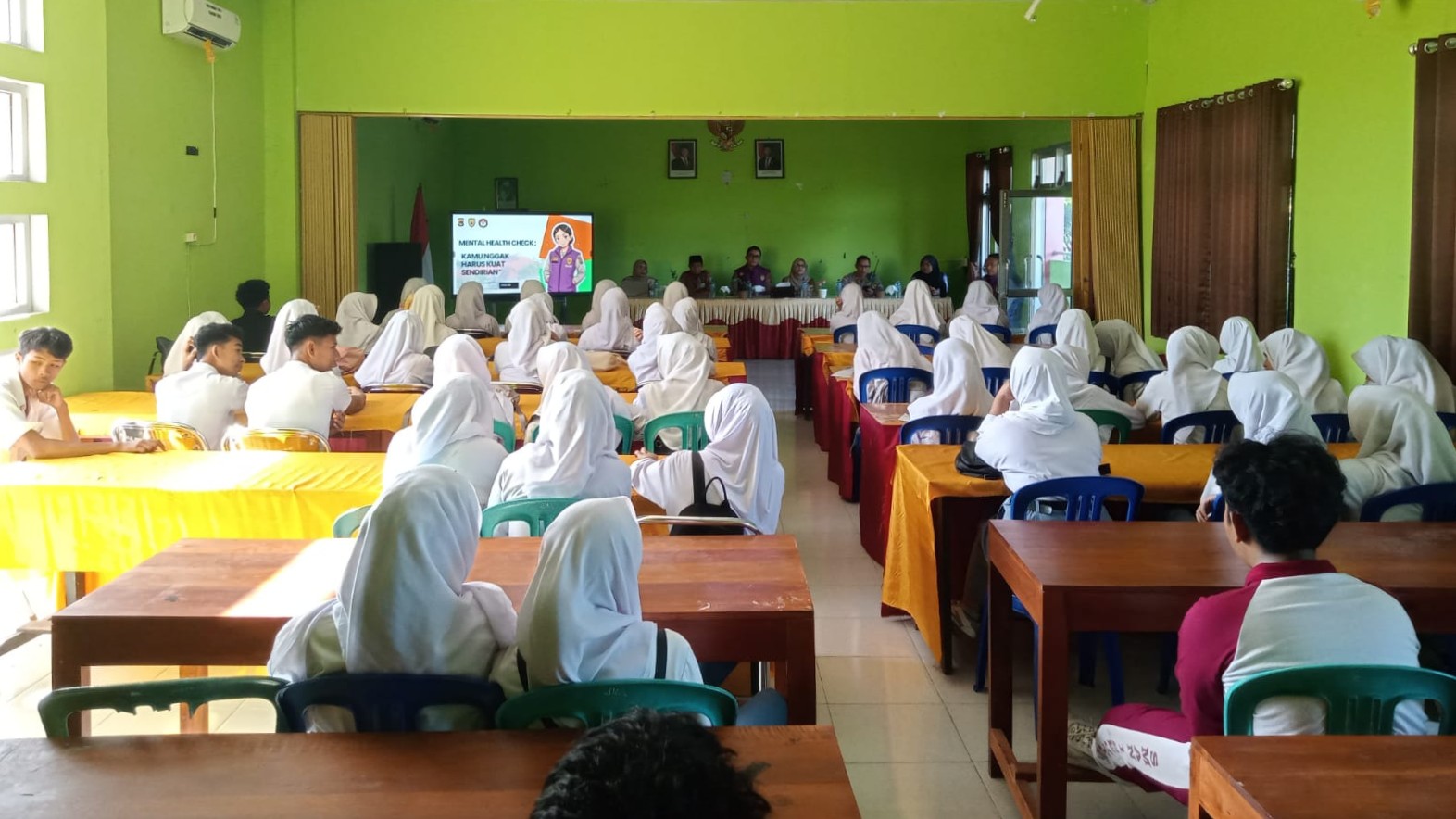 Polda NTB Gelar Mental Health Check untuk Siswa di Sekotong