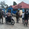Patroli Humanis Satgas Damai Cartenz di Sugapa, Wujudkan Rasa Aman bagi Masyarakat