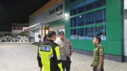 Polsek Pemenang Laksanakan Patroli Dialogis dengan Security Bank Syariah Unit Pemenang