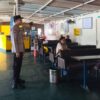Arus Mudik Liburan Mulai Padat, Personel Gabungan Siaga Penuh di Dermaga Pelabuhan Lembar