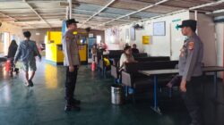 Arus Mudik Liburan Mulai Padat, Personel Gabungan Siaga Penuh di Dermaga Pelabuhan Lembar
