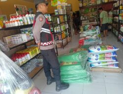 Patroli Dialogis Polsek Bayan Sambangi Pertokoan Desa Anyar