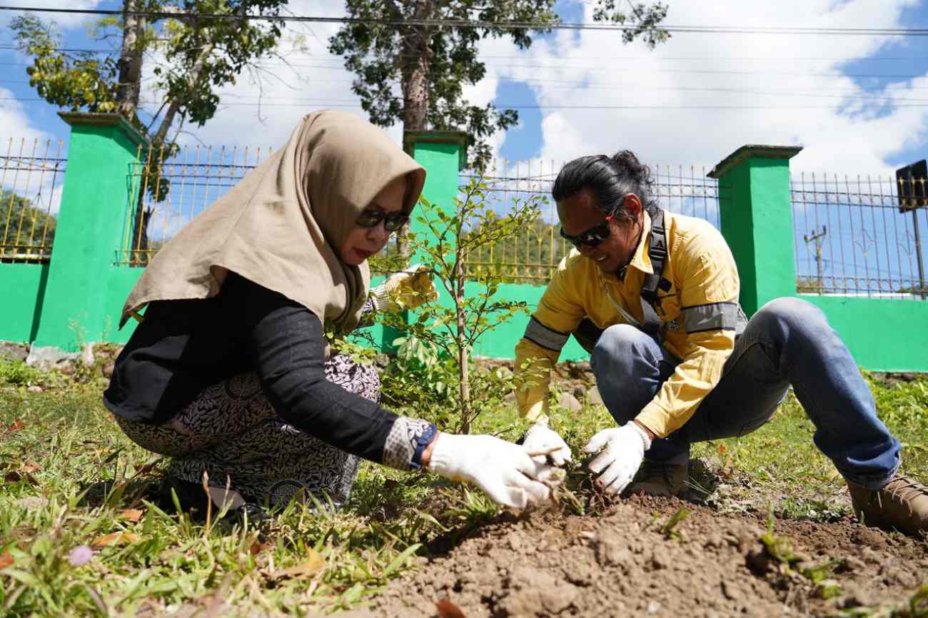 STM Ajak Pelajar di Dompu Daur Ulang Limbah Lokal.