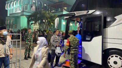 Polda NTB, Polresta Mataram dan TNI Kawal Kedatangan Jemaah Haji Kloter 12 Asal Lombok Timur