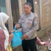 Peduli Warga, Polsek Lembar Bagikan Sembako di Dusun Kebon Talo