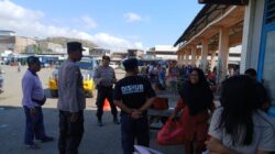 Patroli KRYD Siang, Polsek Woha Sambangi Pemukiman Warga Hingga Perbatasan Kecamatan Woha dan Kecamatan Bolo