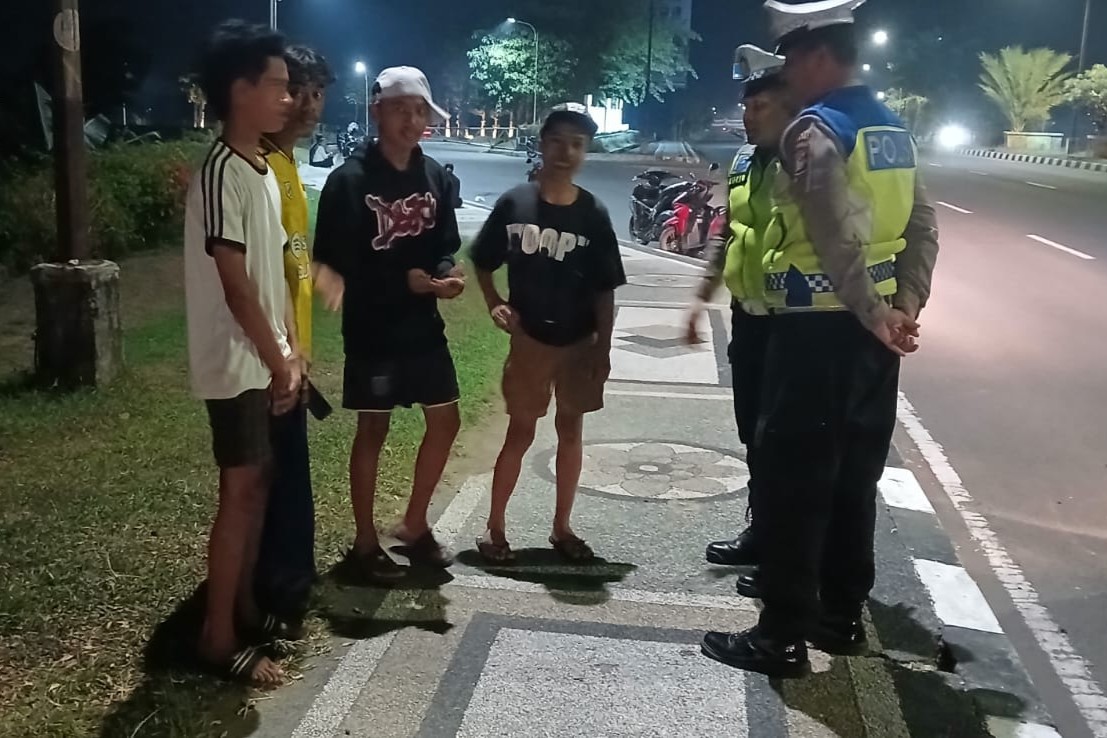 Patroli Malam Polres Lombok Barat Jamin Keamanan Jalur Vital Bypass BIL 2