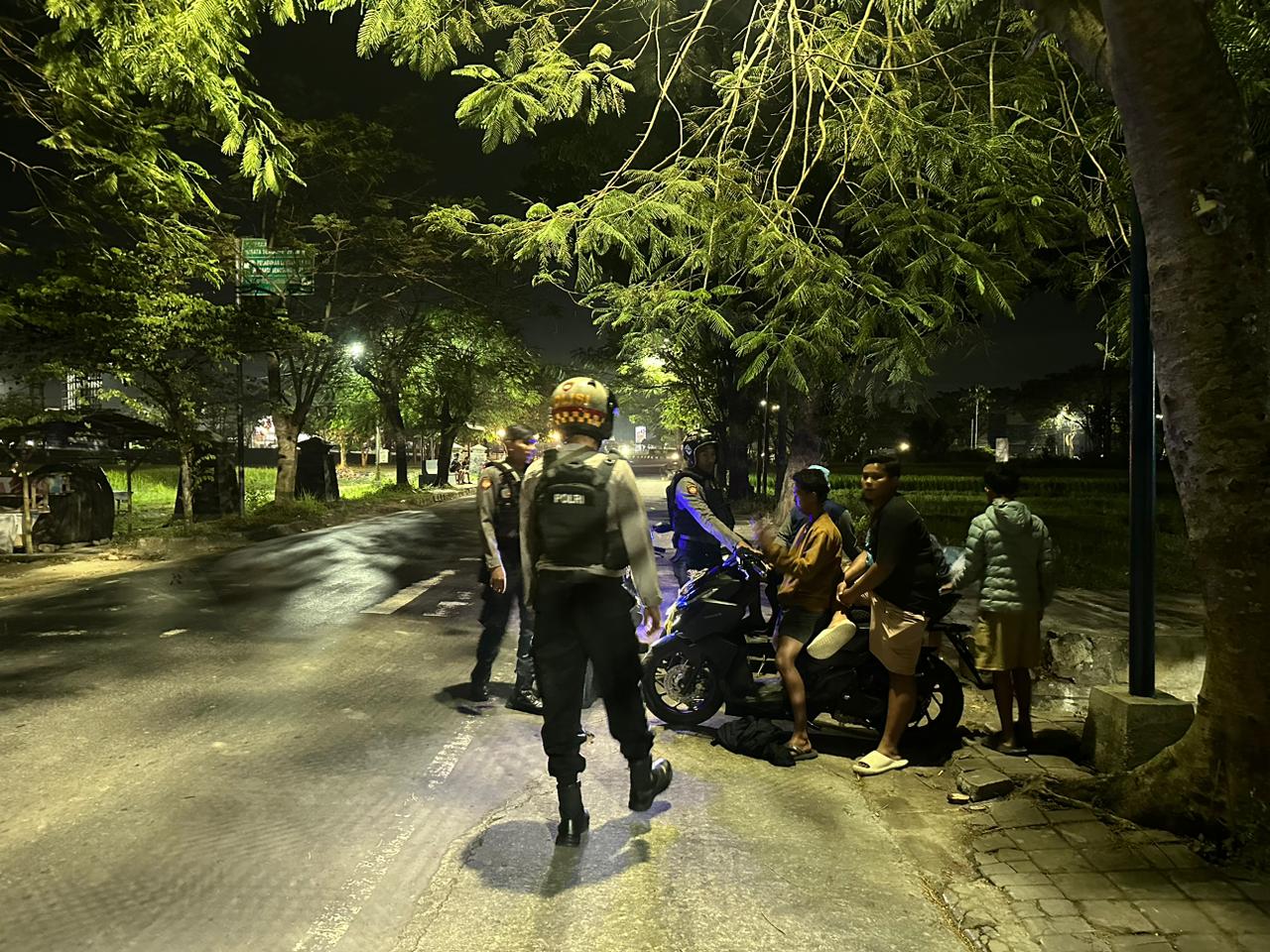 Sat Samapta Polres Lombok Barat Jaga Kamtibmas Lewat Patroli Dialogis