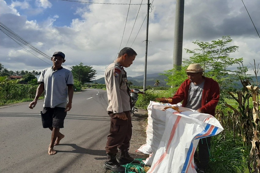 Wujudkan Kemandirian Pangan Desa, Polsek Gerung Kawal Pemanfaatan Lahan Tidur di Lombok Barat
