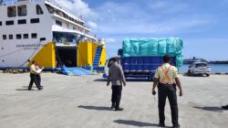 Sinergi Polsek Pelabuhan Lembar Amankan Penyeberangan Rute Surabaya