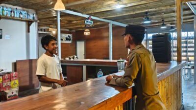 Patroli Malam di Gili Trawangan, Polsubsektor Gili Indah Imbau Staf Hotel Jaga Kamtibmas