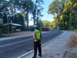 Sat Lantas Polres Lombok Utara Gelar Strong Point Pagi, Atur Arus dan Tertibkan Pelanggar