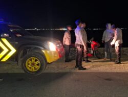 Jaga Situasi Kamtibmas di Wilayah Hukumnya Tetap Kondusif Polsek Soromandi Gelar Patroli Strong Point