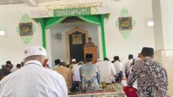 Bhabinkamtibmas Polsek Woha Polres Bima Kabupaten Kembali di Percaya Masyarakat Menjadi Khatib dan Imam Sholat Jum,at