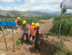 Komitmen Memajukan Sektor Pertanian, Bhabinkamtibmas Polsek Belo Hadiri  Peletakan Batu Pertama Program Percepatan Peningkatan Tata Guna Air Irigasi (P3-TGAI).