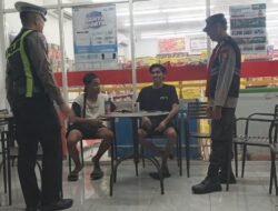 Polsek Pemenang Gelar Patroli Blue Light di Area Pertokoan Alfamart Patim