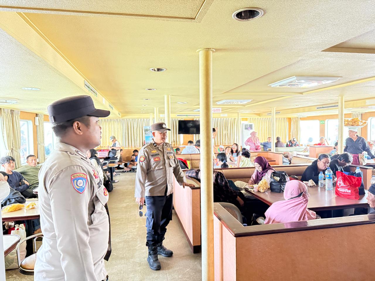 Sinergi Pengamanan Dermaga ASDP Lembar, Polsek Kawasan Pelabuhan Jamin Kelancaran Penyeberangan