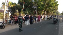 Meriahkan HUT ke-81 RI, Sinergi Babinsa dan Warga Warnai Jalan Sehat Kediri Selatan
