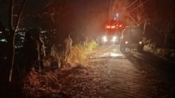 Kebakaran Lahan Batulayar, TNI Polri Turun Padamkan Api