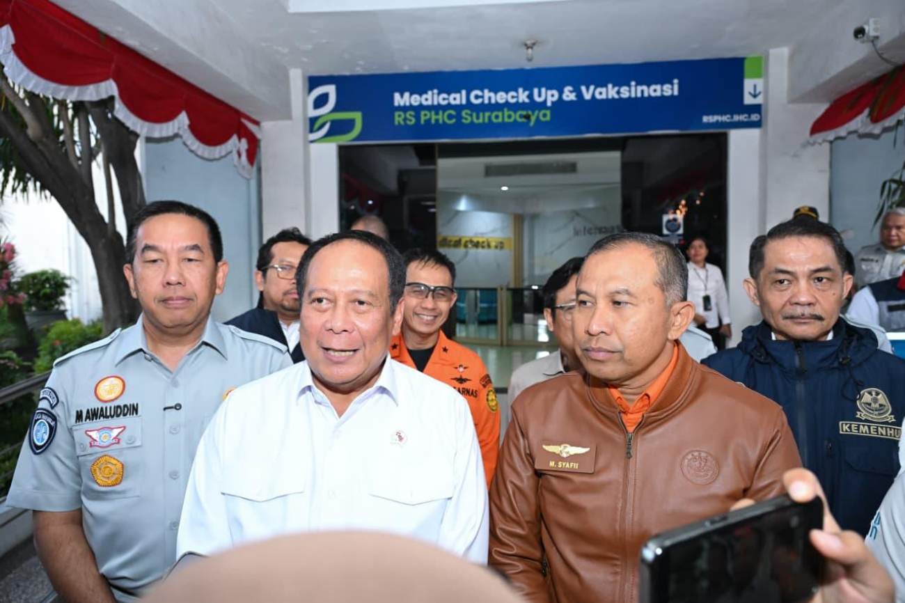 Dirut Jasa Raharja Dampingi Wamenhub Tinjau Penanganan Korban KM Mutiara Sentosa II di RS PHC Surabaya.