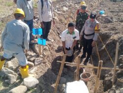 Bhabinkamtibmas Polsek Belo Hadiri Peletakan Batu Pertama Program Percepatan Peningkatan Tata Guna Air