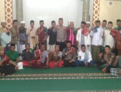 Bhabinkamtibmas Polsek Woha Sampaikan Pesan Kamtibmas Diatas Mimbar Masjid Dengan Menjadi Khatib Sholat Jumat