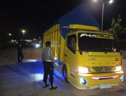Pemeriksaan Intensif di Pelabuhan Lembar, Kepolisian Sisir Penumpang dan Kendaraan KM Mutiara Ferindo I
