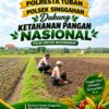 Anggota Polsek Singgahan Polresta Tuban Turun Cek Tanaman jagung Warga di Desa Mergosari