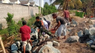 Bangun Pondasi Bersama, Babinsa Pererat Kemanunggalan TNI dan Rakyat