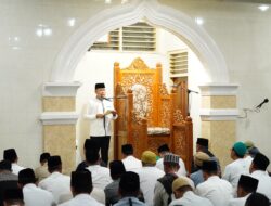 Dukung Astacita Presiden RI, Kanit Binmas Polsek Kenduruan Polresta Tuban Turun Langsung Pantau Pertumbuhan Tanaman Jagung Petani