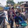 Peduli Kebutuhan Warga, Sat Samapta Polres Bima Salurkan Air Bersih di Desa Kalampa